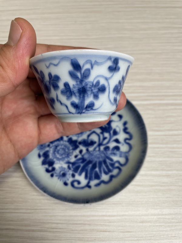 古玩陶瓷清康熙·精品青花花卉紋杯碟拍賣,當(dāng)前價(jià)格1500元