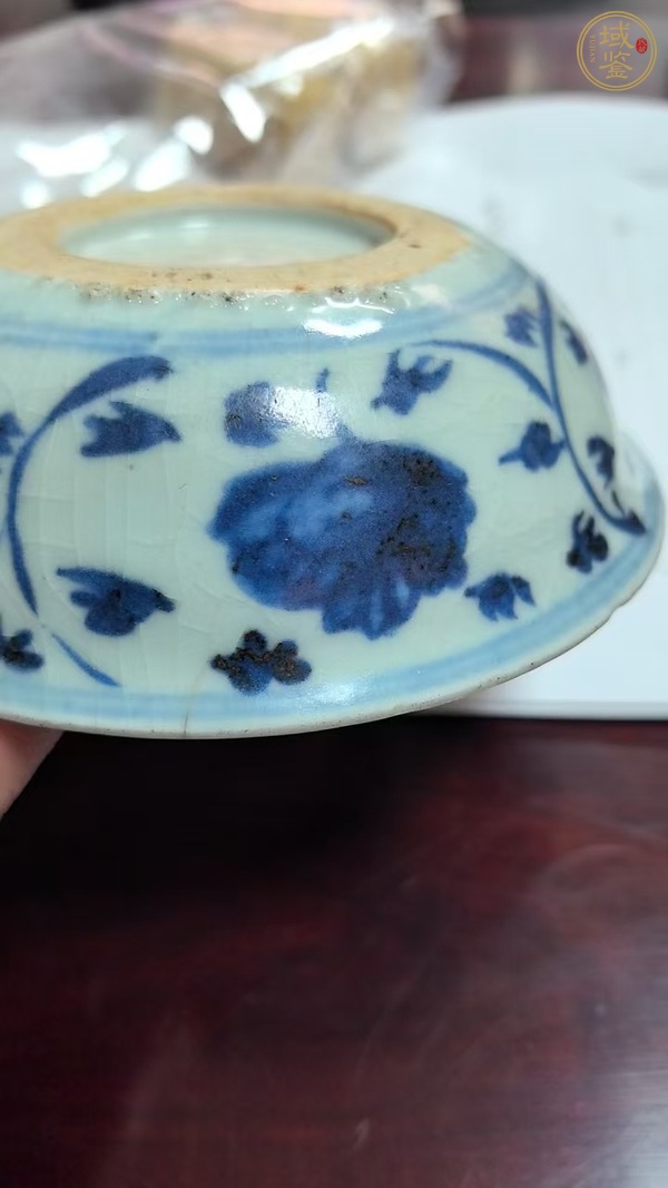 古玩陶瓷明中期青花花卉紋碗真品鑒賞圖