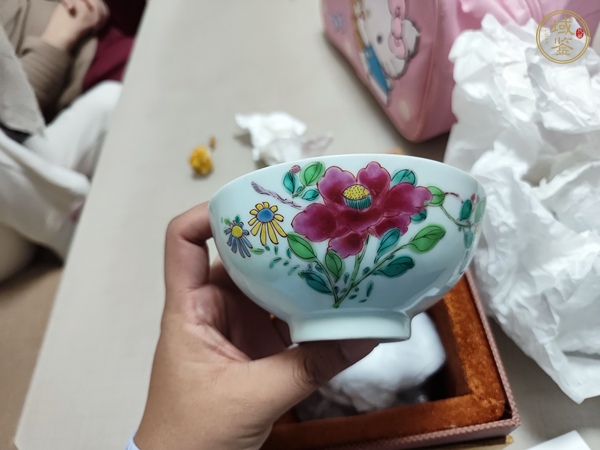 古玩陶瓷粉彩碗真品鑒賞圖