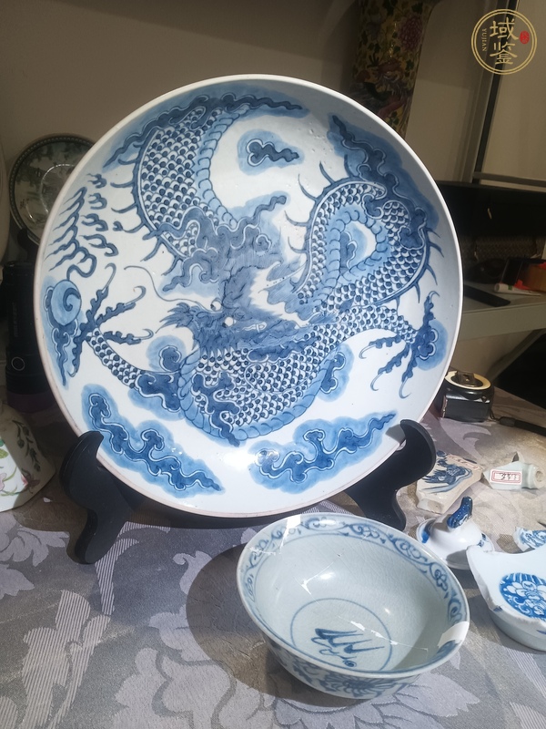 古玩陶瓷青花龍紋盤真品鑒賞圖