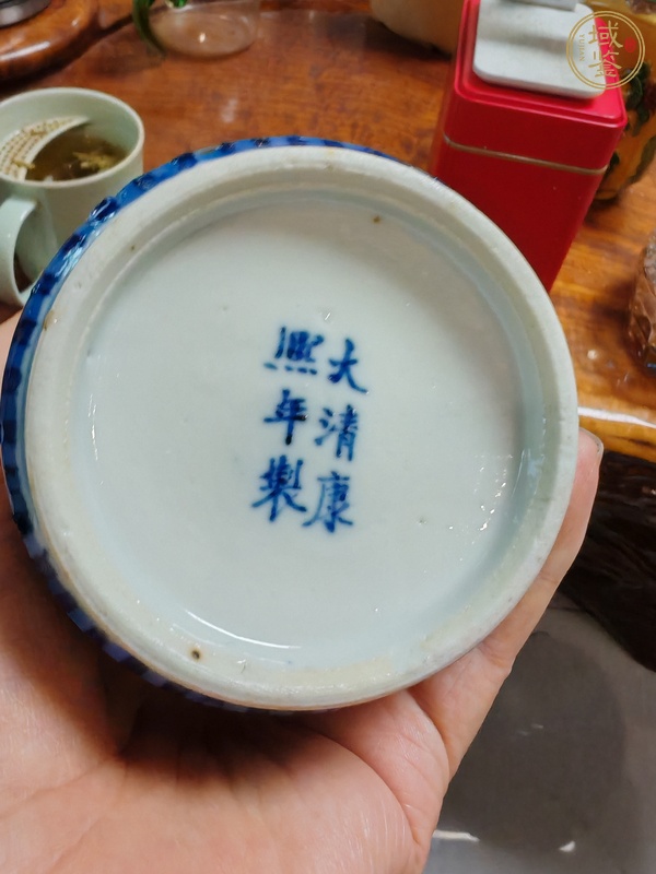 古玩陶瓷花鳥紋青花瓶真品鑒賞圖