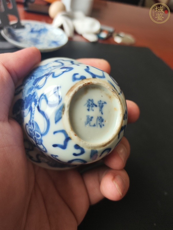 古玩陶瓷青花獅子繡球紋蓋杯真品鑒賞圖