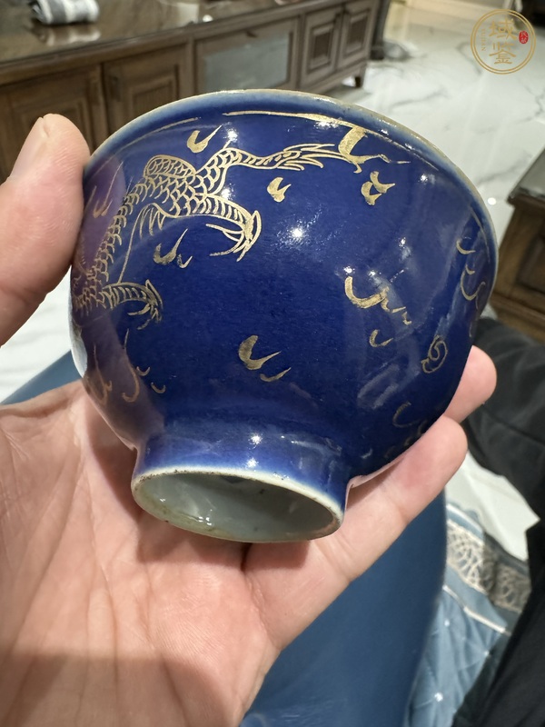 古玩陶瓷霽藍(lán)釉描金龍紋茶圓真品鑒賞圖