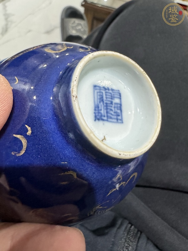 古玩陶瓷霽藍(lán)釉描金龍紋茶圓真品鑒賞圖