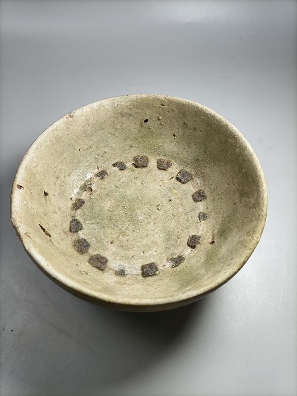 古玩陶瓷館藏級(jí)兩晉南北朝相州窯青釉茶碗拍賣,當(dāng)前價(jià)格880元
