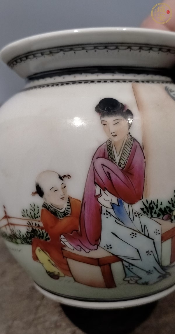 古玩陶瓷粉彩三娘教子圖花囊真品鑒賞圖