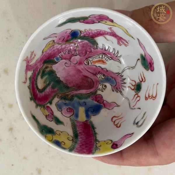 古玩陶瓷龍紋杯盤真品鑒賞圖