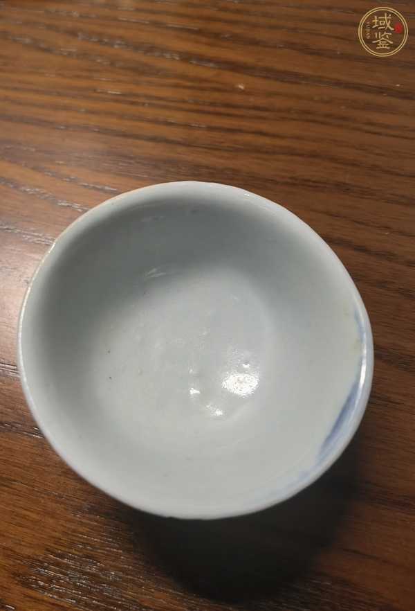 古玩陶瓷霽藍(lán)釉茶碗真品鑒賞圖