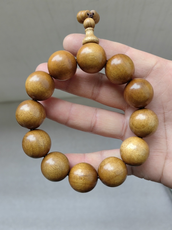 古玩雜項(xiàng)金絲楠木手串拍賣，當(dāng)前價(jià)格350元