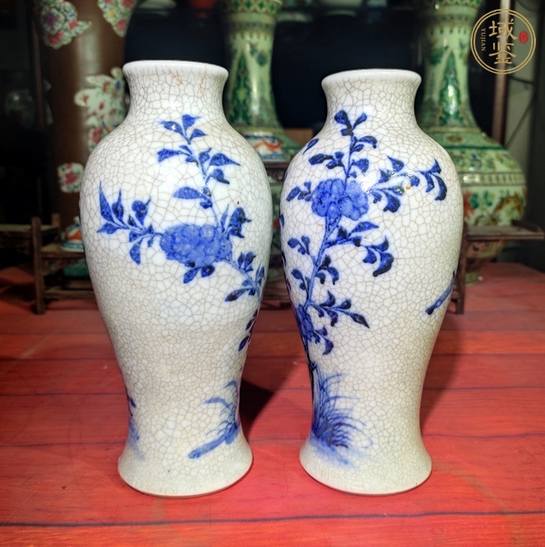 古玩陶瓷哥釉青花花鳥紋雞腿瓶真品鑒賞圖