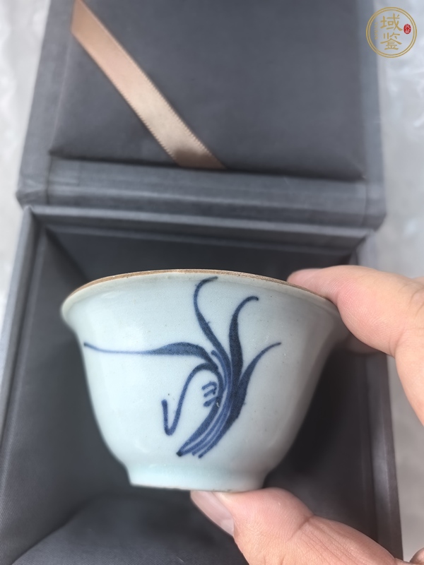 古玩陶瓷蘭花杯真品鑒賞圖