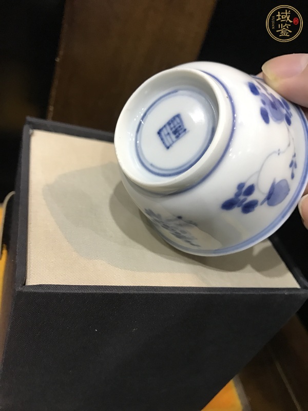 古玩陶瓷青花杯真品鑒賞圖