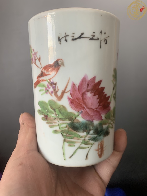 古玩花鳥紋筆筒真品鑒賞圖