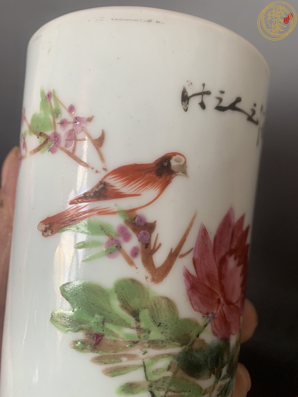 古玩陶瓷花鳥紋筆筒真品鑒賞圖