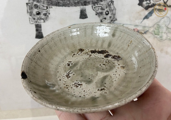 古玩陶瓷磁州窯白釉盤真品鑒賞圖