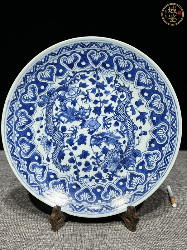 古玩青花雙龍穿花紋大盤真品鑒賞圖