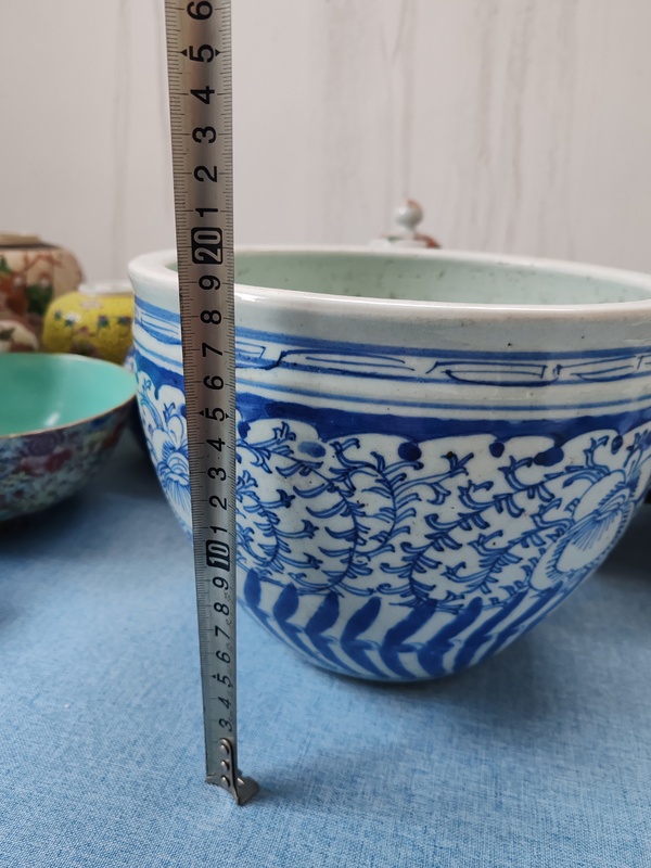 古玩陶瓷清中期青花纏枝花卉紋卷缸拍賣,當(dāng)前價格2280元