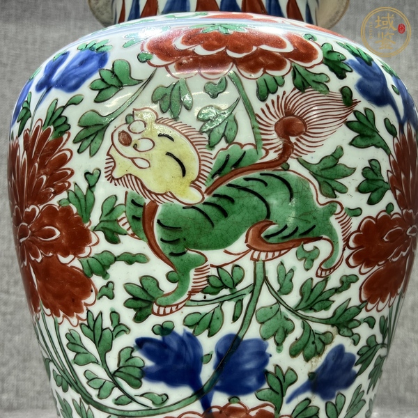 古玩陶瓷青花五彩獅子穿花圖將軍罐真品鑒賞圖