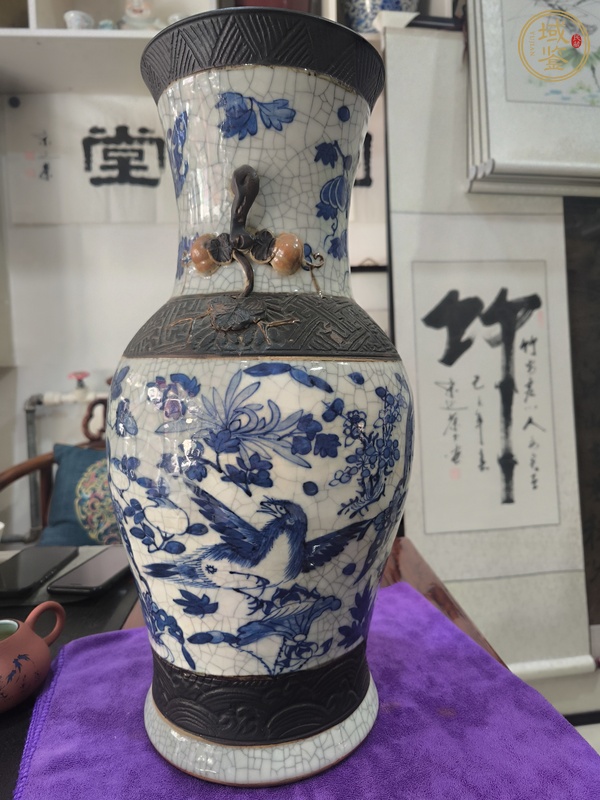 古玩陶瓷哥釉地鐵銹釉青花瓶真品鑒賞圖