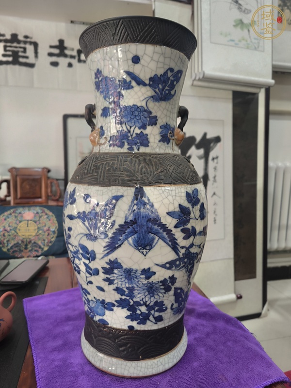 古玩陶瓷哥釉地鐵銹釉青花瓶真品鑒賞圖