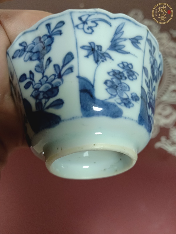 古玩陶瓷康熙青花花口杯真品鑒賞圖