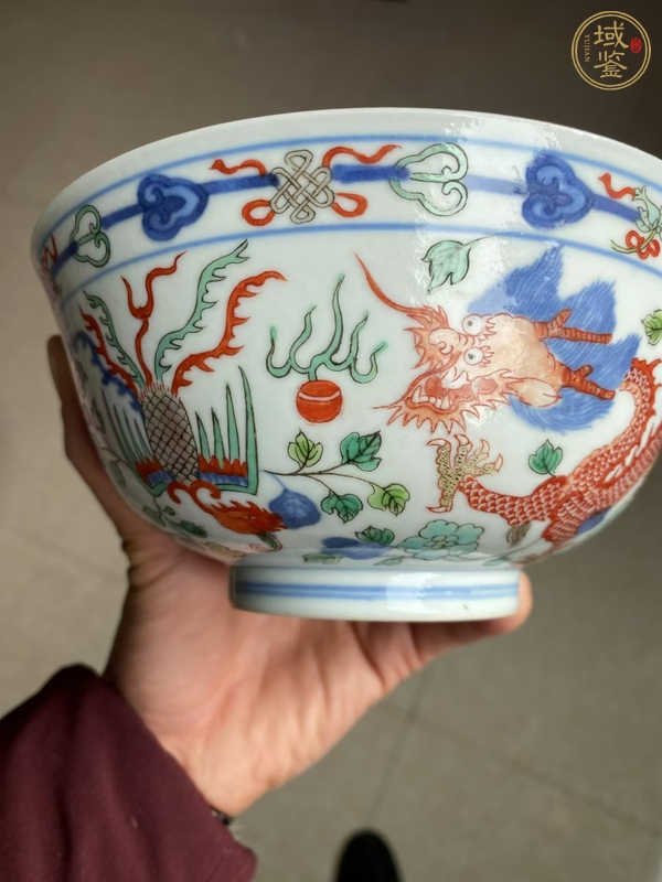 古玩陶瓷青花五彩龍鳳碗真品鑒賞圖