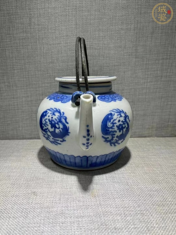 古玩陶瓷青花團(tuán)鳳紋提梁壺真品鑒賞圖