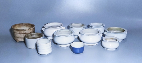 古玩陶瓷香爐琴爐一組處理拍賣(mài),當(dāng)前價(jià)格1000元