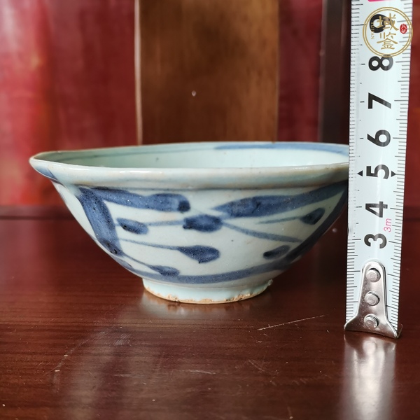 古玩陶瓷青花花卉紋茶碗真品鑒賞圖