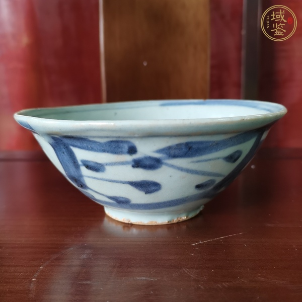 古玩陶瓷青花花卉紋茶碗真品鑒賞圖