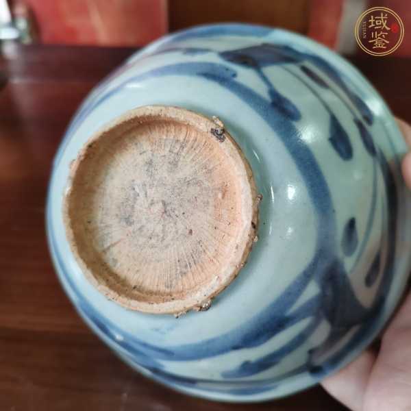 古玩陶瓷青花花卉紋茶碗真品鑒賞圖