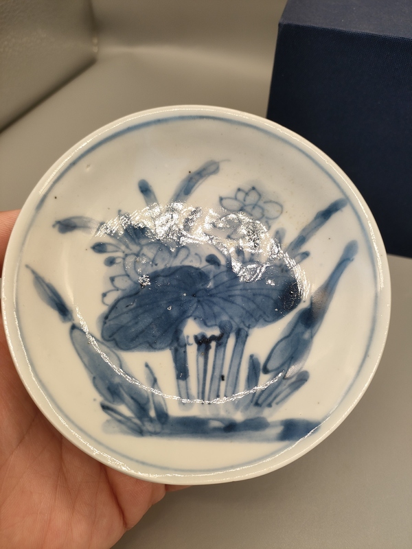 古玩陶瓷清康熙,外紫金釉內(nèi)青花荷蓮紋盤拍賣,當(dāng)前價(jià)格1300元