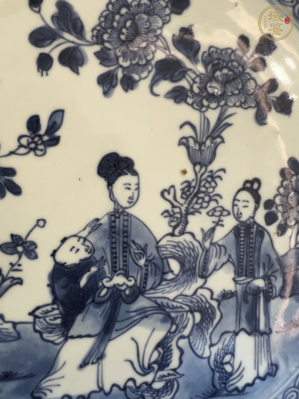 古玩陶瓷人物紋青花盤真品鑒賞圖