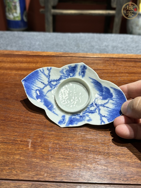 古玩陶瓷清代晚期青花花卉紋茶船真品鑒賞圖