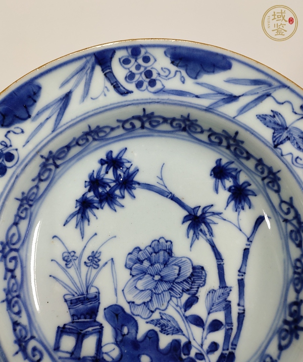 古玩陶瓷青花花卉紋盤真品鑒賞圖