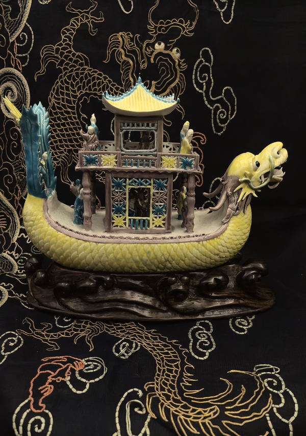 古玩陶瓷清末民初素三彩龍船拍賣,當前價格18888元