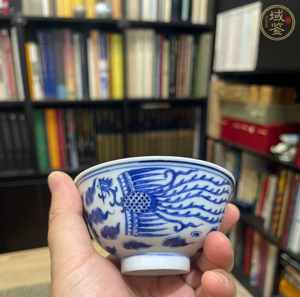 古玩陶瓷青花鸞鳳和鳴紋茶碗真品鑒賞圖