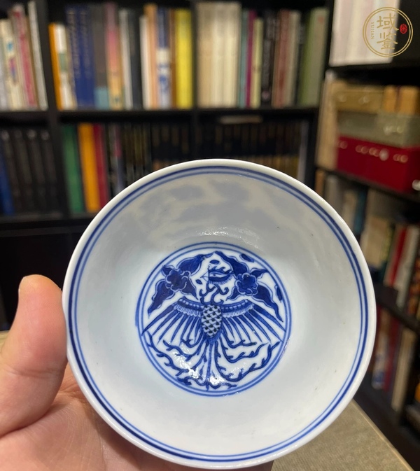 古玩陶瓷青花鸞鳳和鳴紋茶碗真品鑒賞圖