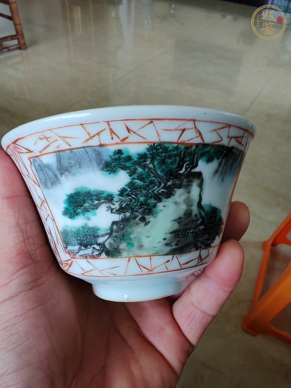 古玩陶瓷粉彩雪景山水紋蓋碗真品鑒賞圖