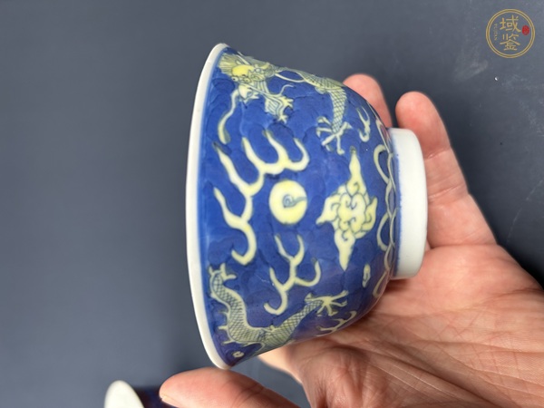 古玩陶瓷青花綠龍紋茶碗真品鑒賞圖