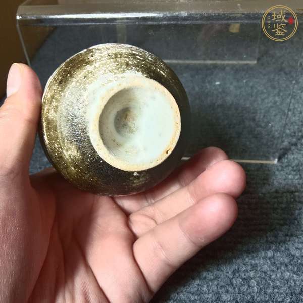 古玩陶瓷褐釉高足杯真品鑒賞圖