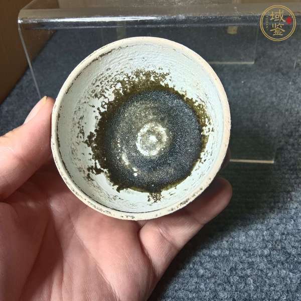 古玩陶瓷褐釉高足杯真品鑒賞圖