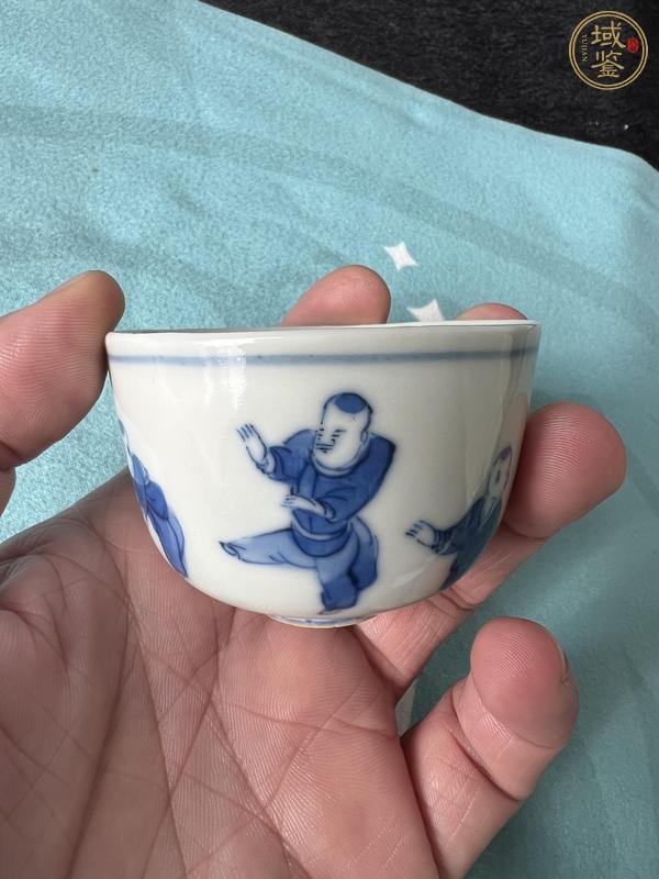 古玩陶瓷青花嬰戲圖茶杯真品鑒賞圖