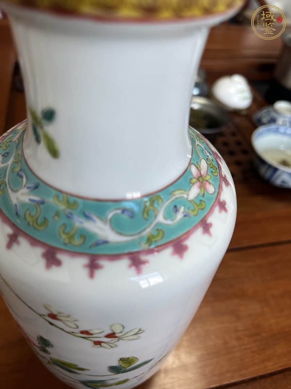 古玩陶瓷粉彩花鳥紋棒槌瓶真品鑒賞圖