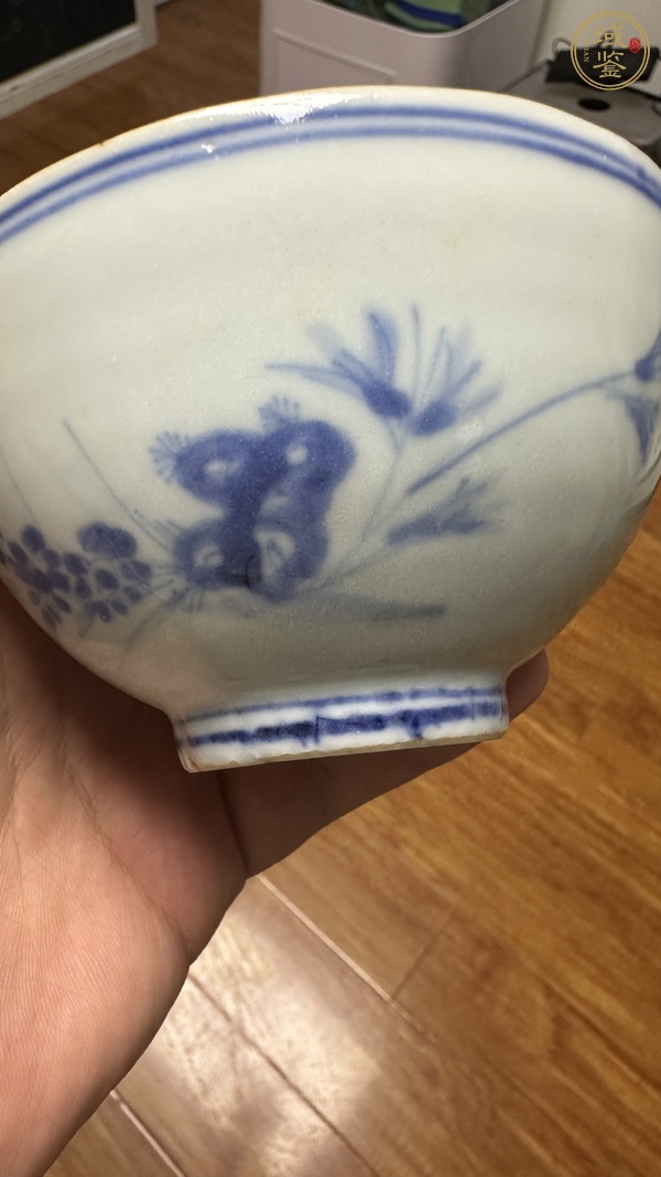 古玩陶瓷花卉紋青花碗真品鑒賞圖