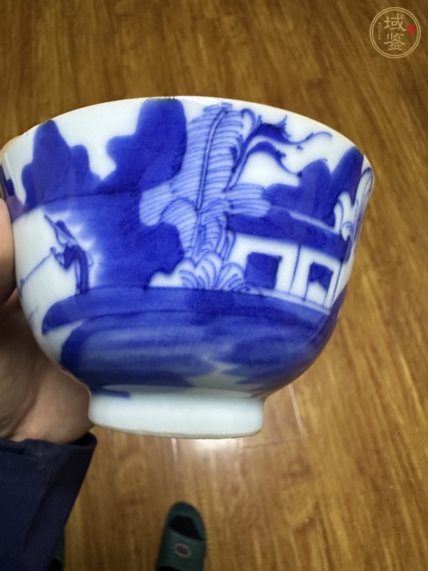 古玩陶瓷山水詩紋青花蓋碗真品鑒賞圖