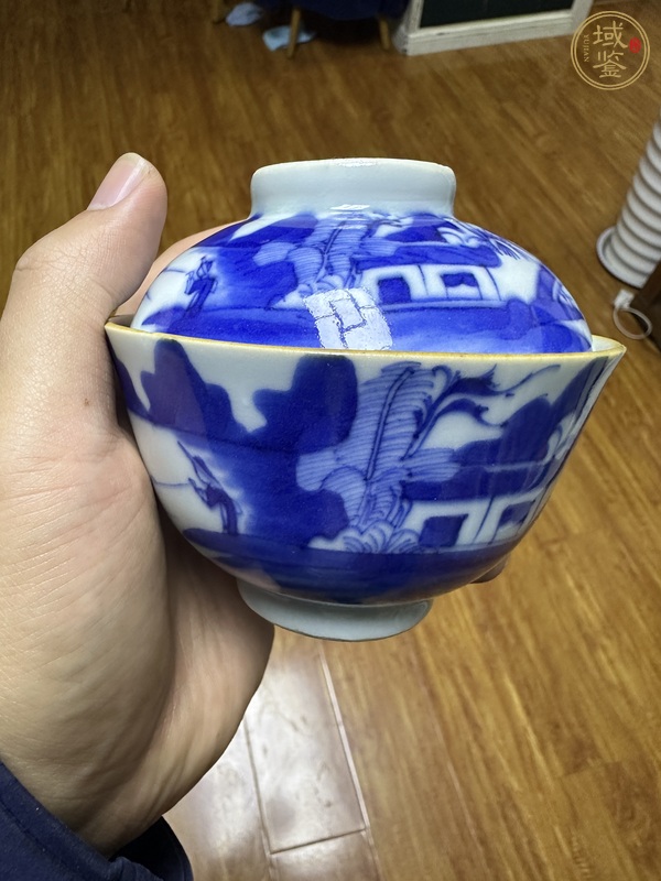 古玩陶瓷山水詩紋青花蓋碗真品鑒賞圖