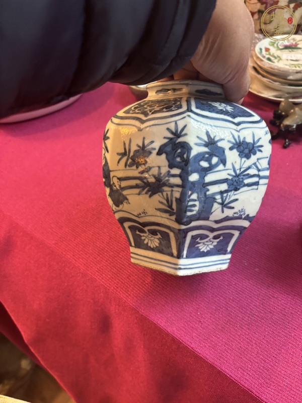 古玩陶瓷嬰戲紋青花罐真品鑒賞圖