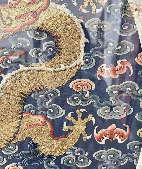 古玩雜項龍紋刺繡真品鑒賞圖