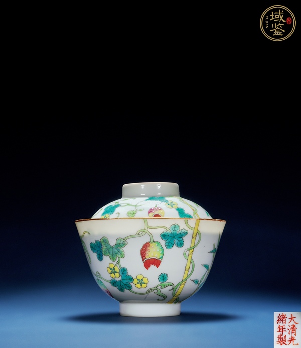 古玩陶瓷粉彩賴(lài)瓜圖蓋碗真品鑒賞圖